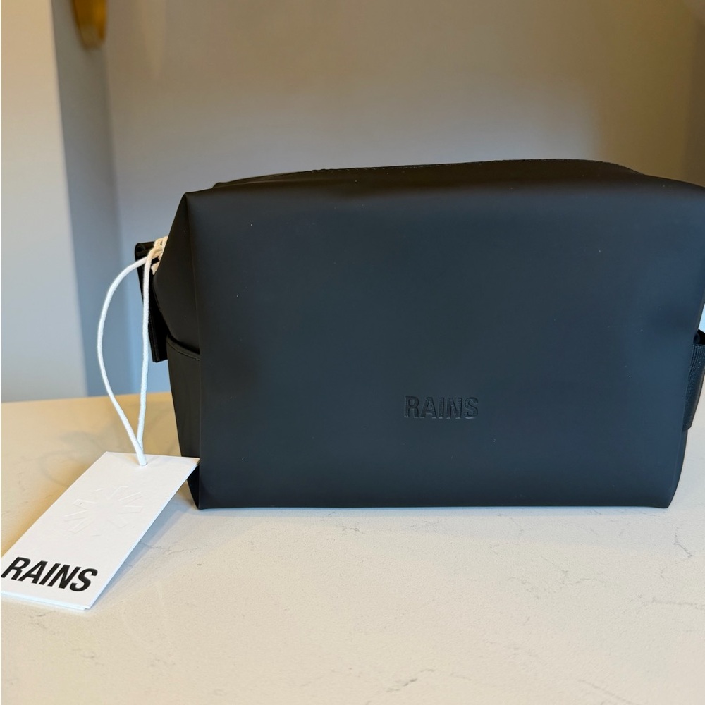 RAINS Black Men's Dopp Bag